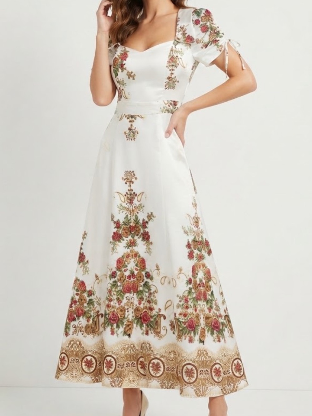Luxury Women’s White Gold Floral Tapestry Sweetheart Maxi Dress Small⁠